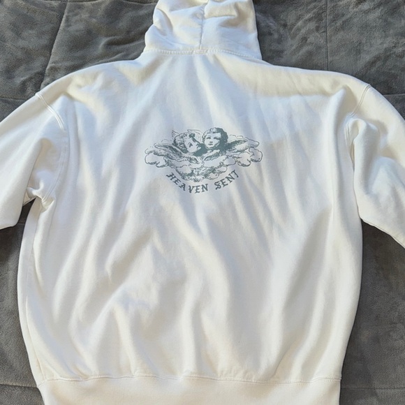 Brandy Melville White Oversized Zip-Up Hoodie - Picture 2 of 3